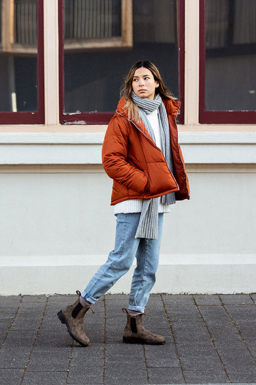 Lifestyle Women 1 image of Blundstone Women's Originals #1351 in Rustic Brown