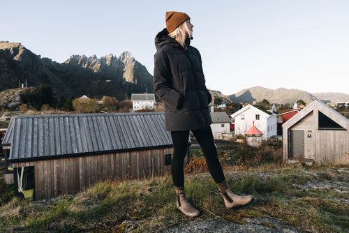 Lifestyle Women 9 image of Blundstone Women's Originals #1351 in Rustic Brown