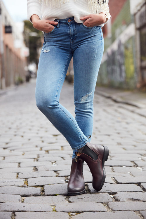 Lifestyle Women 3 image of Blundstone Women's Originals #1352 in Shiraz