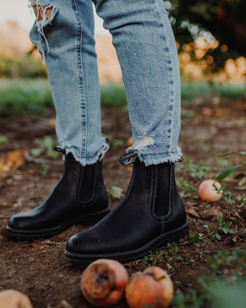 Lifestyle Women 1 image of Blundstone Women's Originals #1448 in Voltan Black