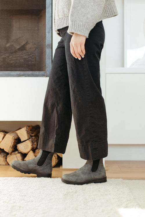 Lifestyle Women 5 image of Blundstone Women's Originals #1630 in Rustic Black