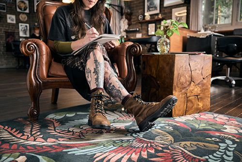 Lifestyle Women 1 image of Blundstone Women's Originals #2532 in Tobacco
