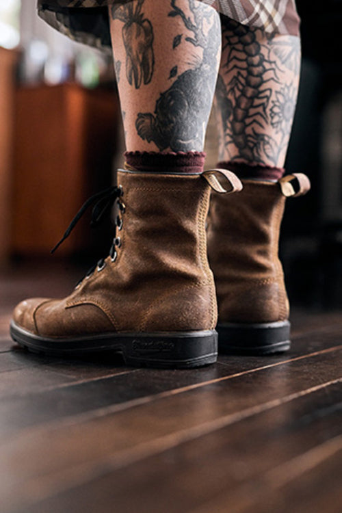 Lifestyle Women 3 image of Blundstone Women's Originals #2532 in Tobacco