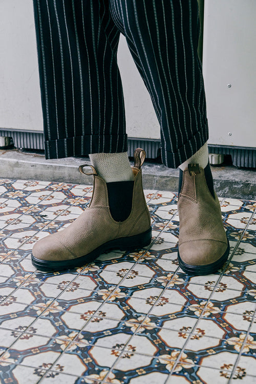 Lifestyle Women 3 image of Blundstone Women's Classics #2546 in Texas Sand