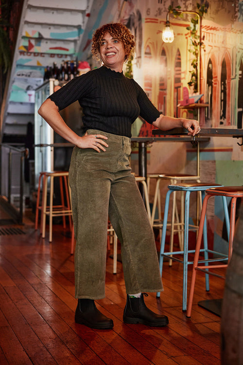 Lifestyle Women 9 image of Blundstone Women's Originals #510 in Black