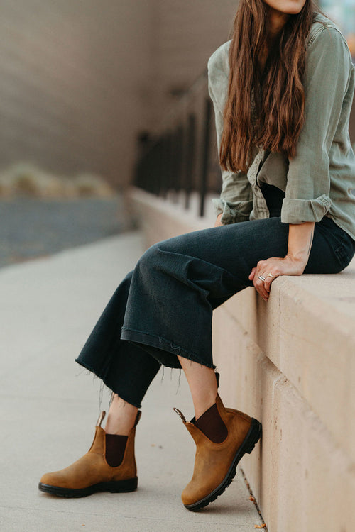 Lifestyle Women 4 image of Blundstone Women's Classics #562 in Saddle Brown