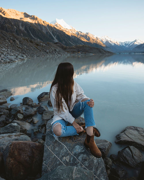 Lifestyle Women 5 image of Blundstone Women's Classics #562 in Saddle Brown