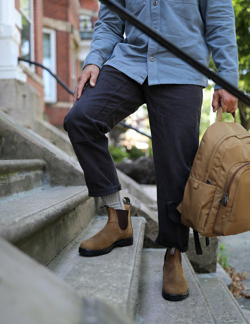Lifestyle Men 4 image of Blundstone Men's Classics #562 in Saddle Brown