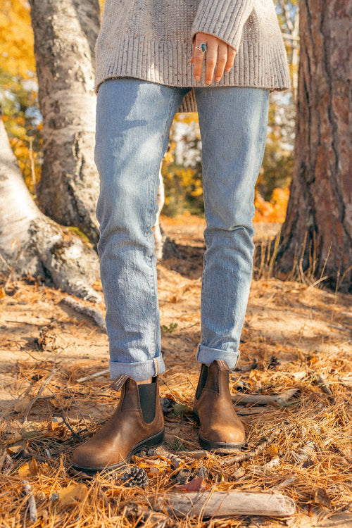 Lifestyle Women 9 image of Blundstone Women's Classics #1609 in Antique Brown