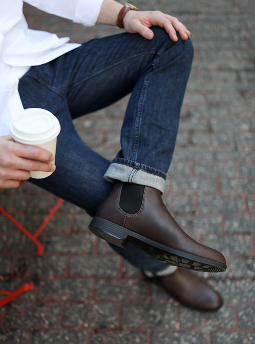 Lifestyle Men 8 image of Blundstone Men's Dress #1900 in Chestnut Brown