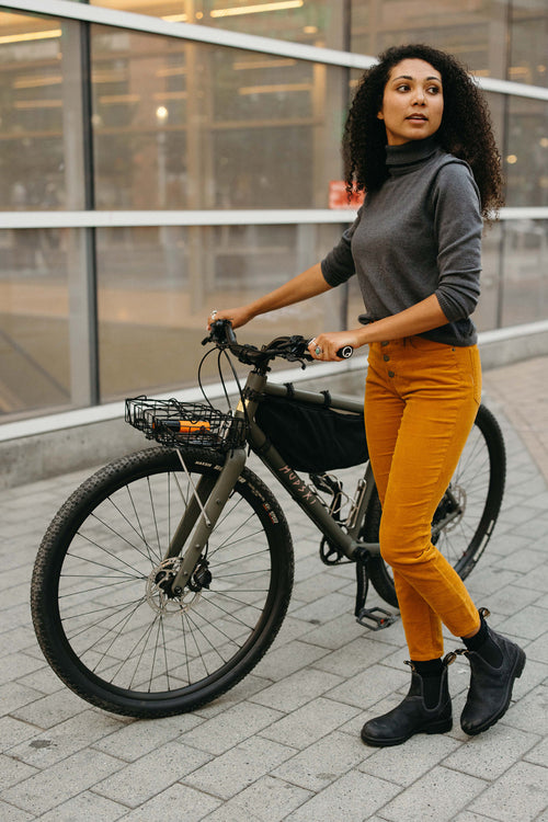 Lifestyle Women 4 image of Blundstone Women's Originals #1910 in Steel Grey