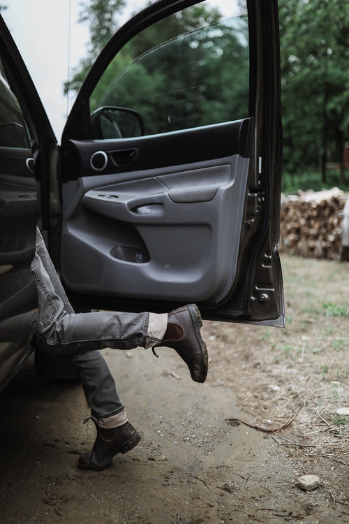 Lifestyle Women 9 image of Blundstone Women's Classics #550 in Walnut Brown