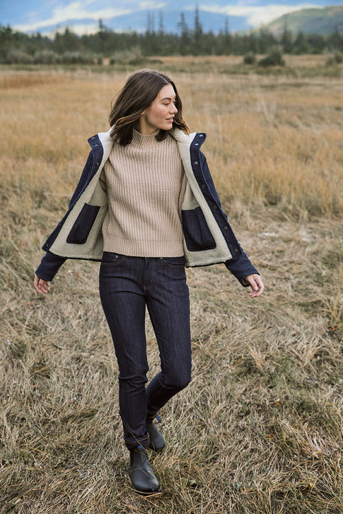 Lifestyle Women 2 image of Blundstone Women's Thermal #566 in Black