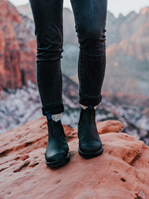 Lifestyle Women 6 image of Blundstone Women's Thermal #566 in Black