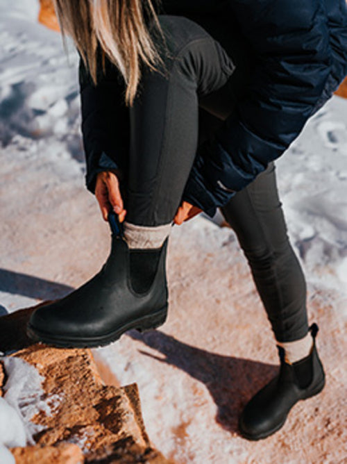 Lifestyle Women 7 image of Blundstone Women's Thermal #566 in Black