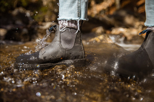 Lifestyle Women 9 image of Blundstone Women's Thermal #566 in Black