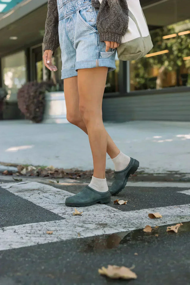 How to Wear Clogs