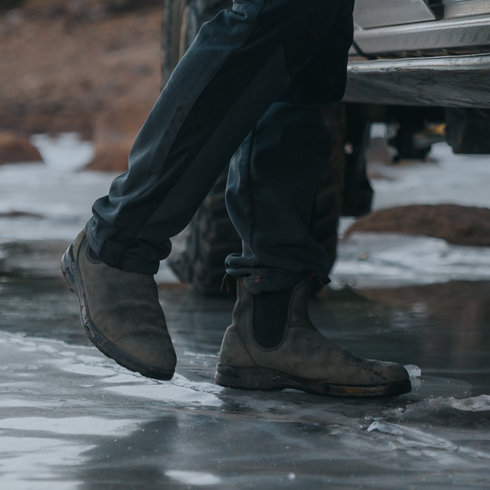Rustic Black Premium Leather Chelsea Boots, Men's All-Terrain 2055