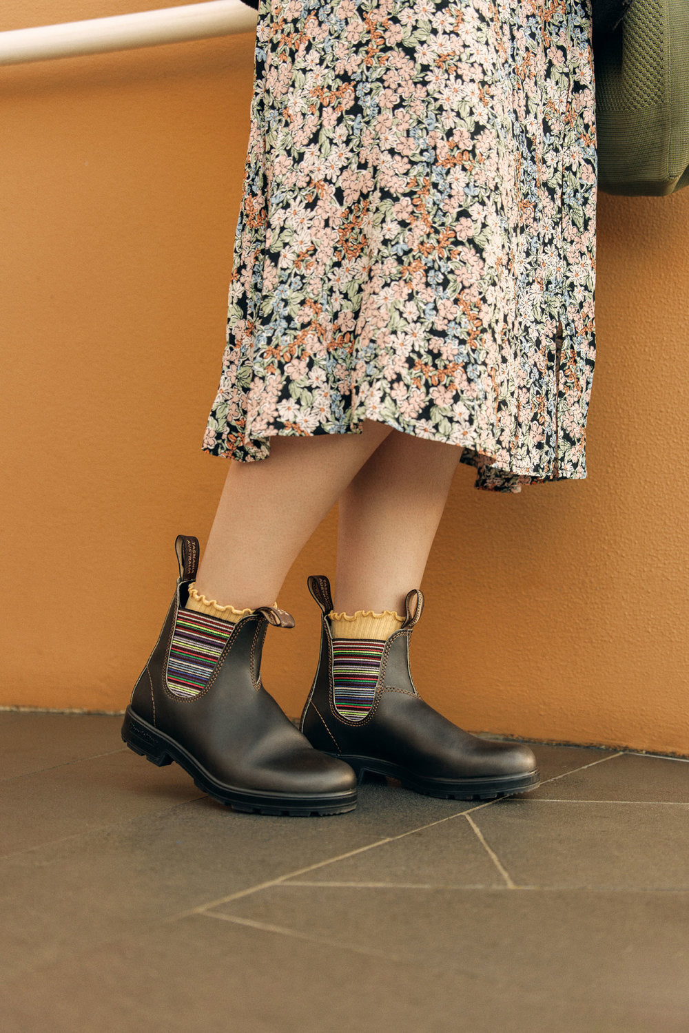 靴 Blundstone Stout Brown / Stripes Premium Leather Chelsea Boots, Women's