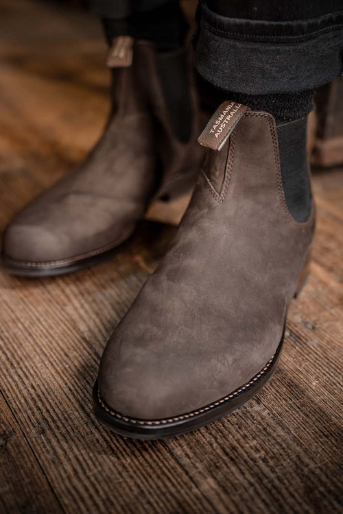 Lifestyle Men 1 image of Blundstone Men's Heritage #159 in Chocolate