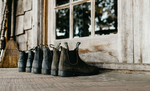Lifestyle Women 8 image of Blundstone Women's Originals #1615 in Dark Olive