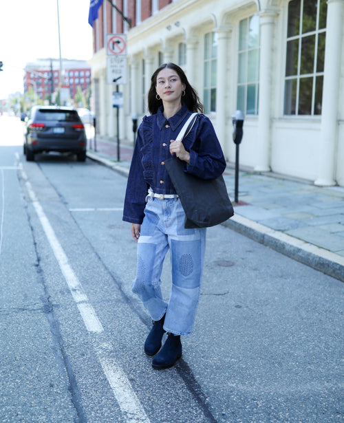 Lifestyle Women 1 image of Blundstone Women's Originals #2503 in Midnight Navy