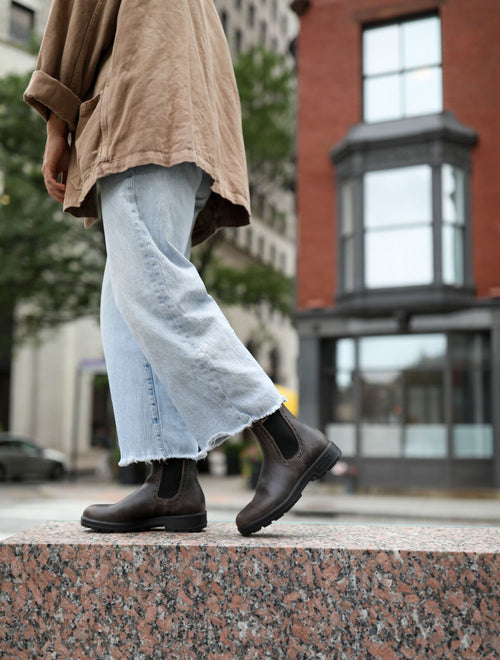 Lifestyle Women 10 image of Blundstone Women's Originals #2615 in Clay