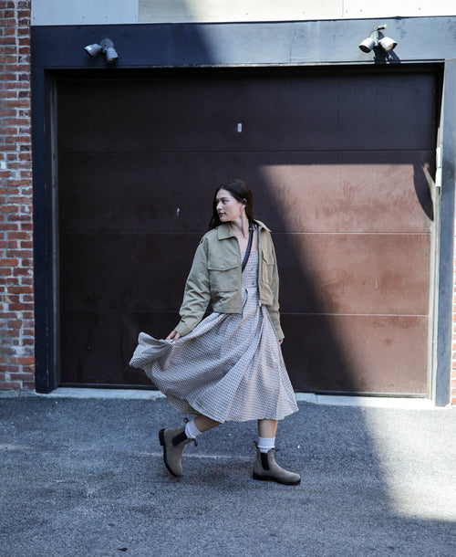 Lifestyle Women 4 image of Blundstone Women's Originals #2516 in Dark Mushroom