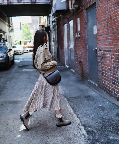 Lifestyle Women 7 image of Blundstone Women's Originals #2516 in Dark Mushroom