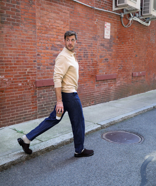 Lifestyle Men 1 image of Blundstone Men's Originals #2521 in Dark Brown