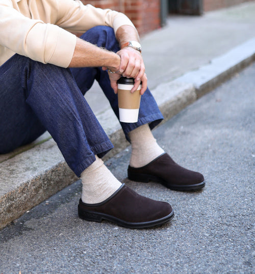 Lifestyle Men 4 image of Blundstone Men's Originals #2521 in Dark Brown