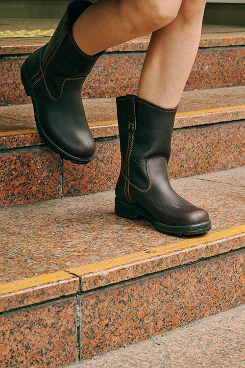 Lifestyle Women 2 image of Blundstone Women's Originals #2528 in Claret