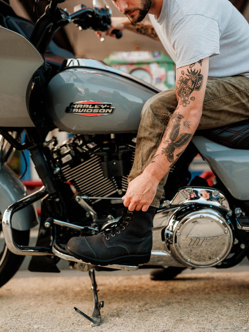 Lifestyle Men 8 image of Blundstone Men's Originals #2530 in Steel Grey