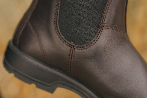 Lifestyle Women 5 image of Blundstone Women's Classics #2540 in Claret