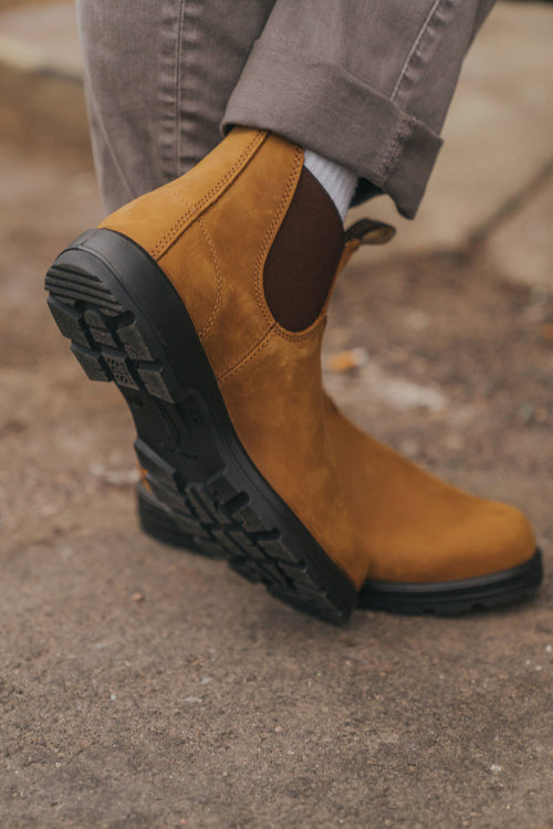 Lifestyle Men 8 image of Blundstone Men's Classics #562 in Saddle Brown