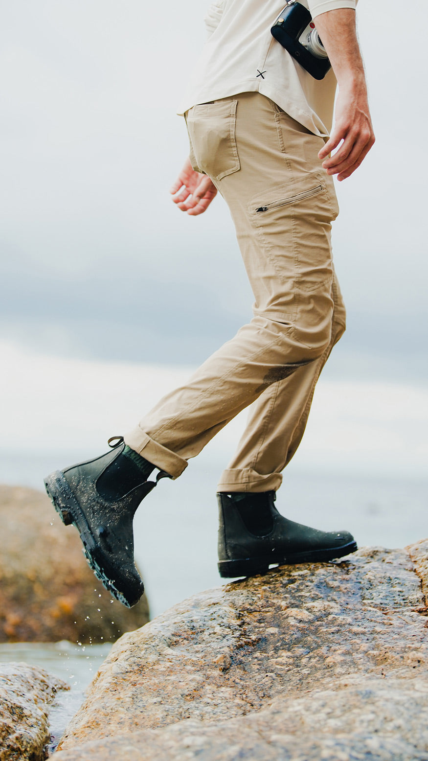Rustic Black Leather Chelsea Boots, Men's Classics 587 - Blundstone