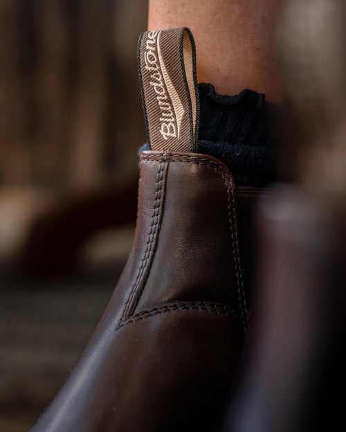 Lifestyle Women 4 image of Blundstone Women's Heritage #157 in Brown