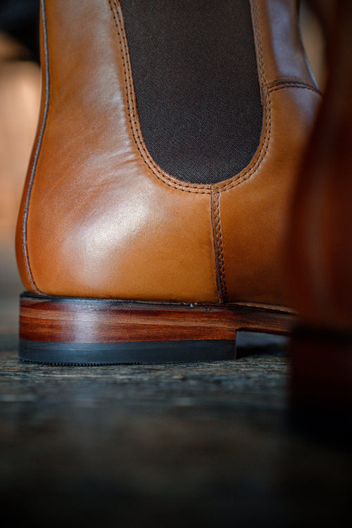 Lifestyle Women 8 image of Blundstone Women's Heritage #158 in Chestnut