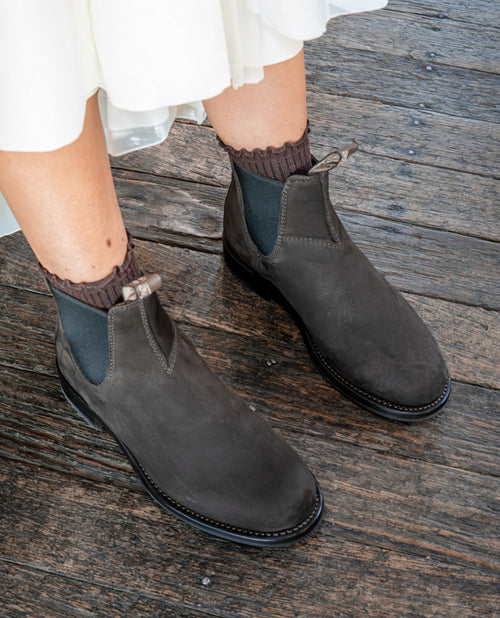 Lifestyle Women 8 image of Blundstone Women's Heritage #159 in Chocolate