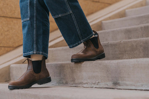 Lifestyle Women 6 image of Blundstone Women's Classics #1609 in Antique Brown