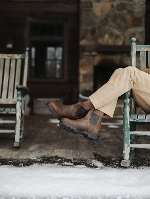 Lifestyle Men 2 image of Blundstone Men's Thermal #1477 in Antique Brown