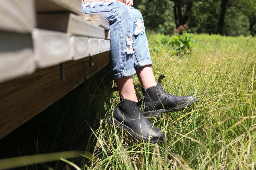 Black Premium Leather Chelsea Boots, Women's Originals 510
