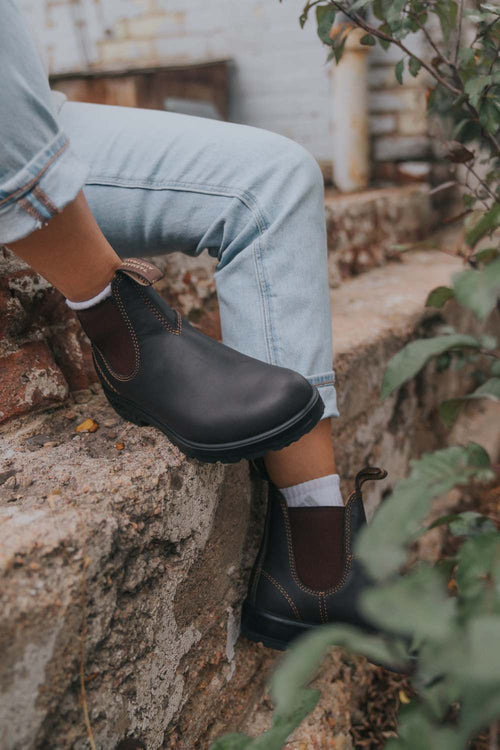 Blundstone Walnut Brown Premium Leather Chelsea Boots, Women's Classics 550
