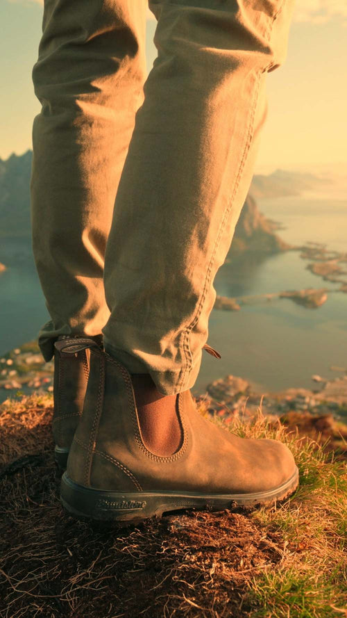 Lifestyle Men 3 image of Blundstone Men's Classics #585 in Rustic Brown