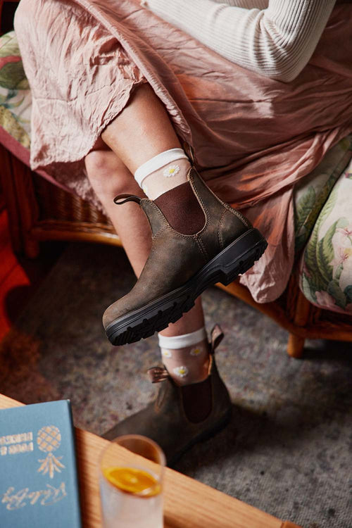 Lifestyle Women 4 image of Blundstone Women's Classics #585 in Rustic Brown