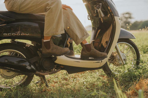 Lifestyle Women 6 image of Blundstone Women's Classics #585 in Rustic Brown