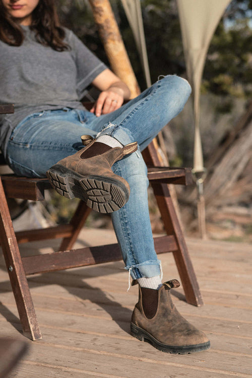 Lifestyle Women 9 image of Blundstone Women's Classics #585 in Rustic Brown