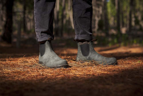 Lifestyle Men 7 image of Blundstone Men's Classics #587 in Rustic Black