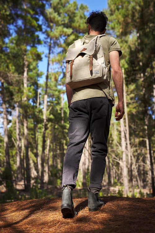 Lifestyle Men 9 image of Blundstone Men's Classics #587 in Rustic Black