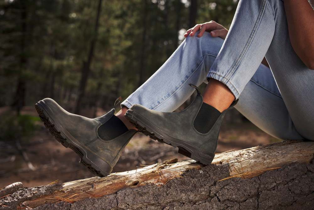 Rustic Black Leather Chelsea Boots, Women's Classics 587 - Blundstone